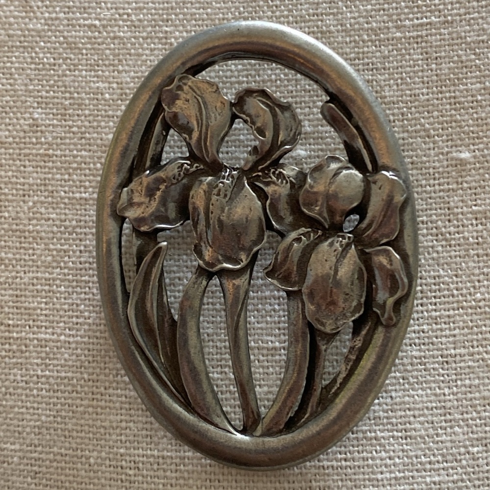 Vintage Seagull Pewter Iris Brooch 1987